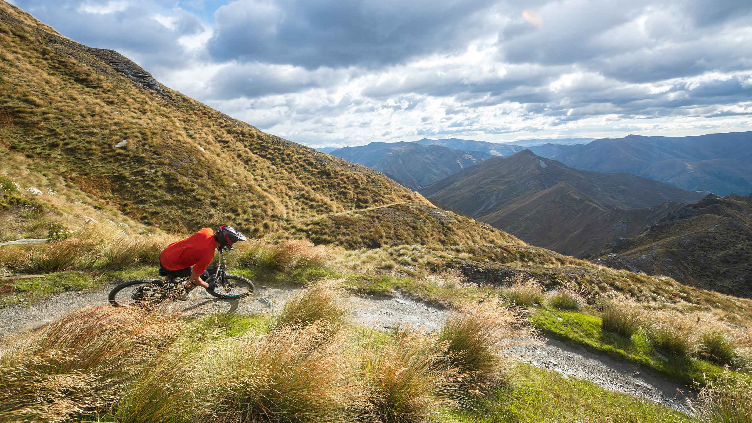 Mountain Biking  Coronet Peak - Coronet Peak  Ski New Zealand